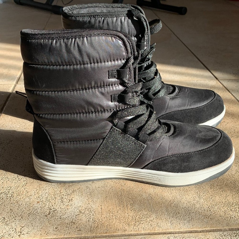 NEW WITH TAG Black Justice Boots Size 8